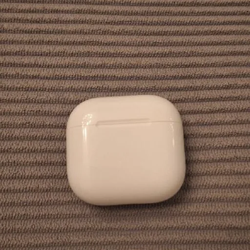 Наушники Apple AirPods 4 с шумоподавлением