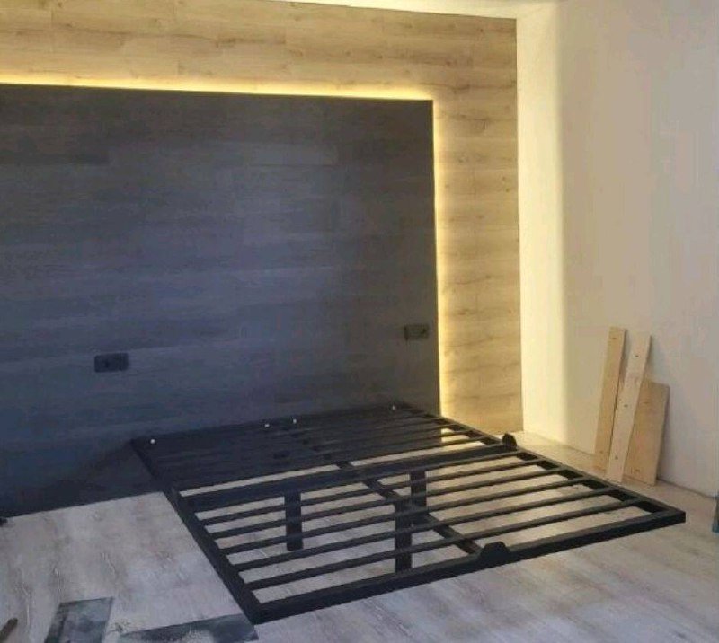 Кровать металлическая