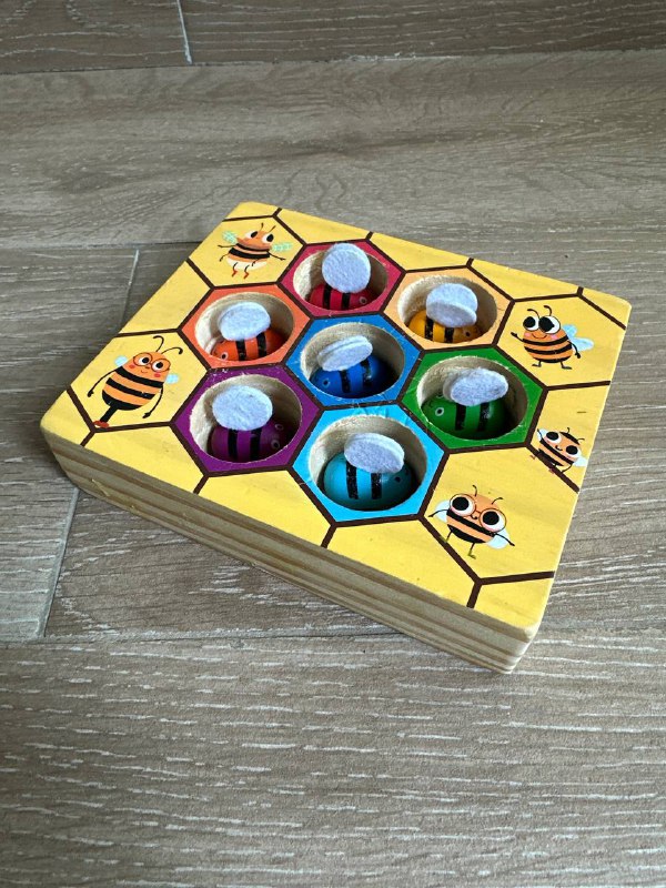 детские игрушки, книги, слюнявчик, набор для игры