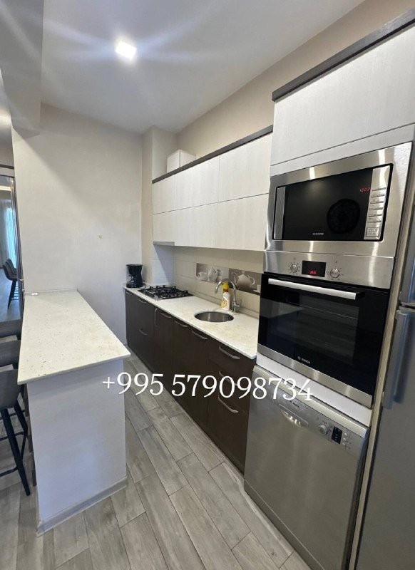 3х комнатная квартира с 2 спальнями в старом городе Батуми 4