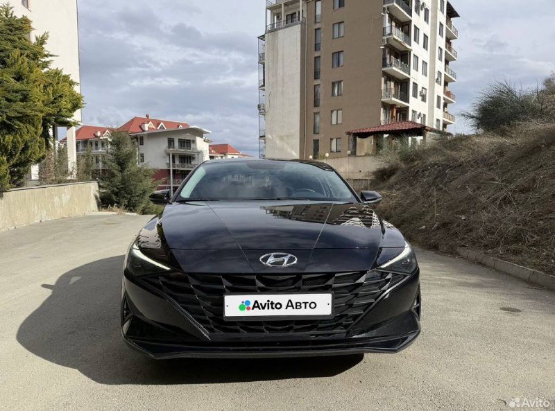 Hyundai Elantra 2021 3
