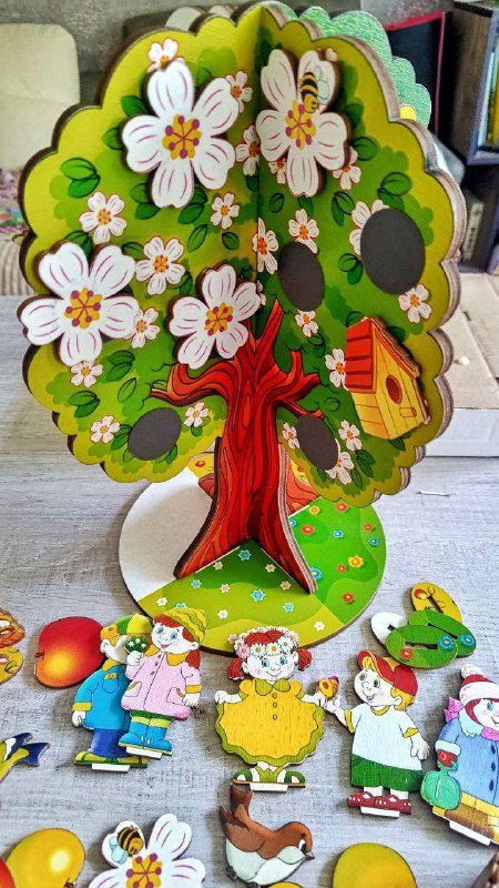 Развивающая деревянная магнитная игра Яблоня времена года 4