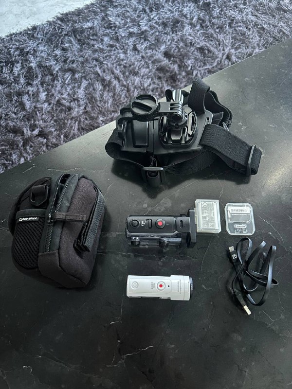 Экшн камера Sony FDR-X3000, аккумуляторы, аксессуары