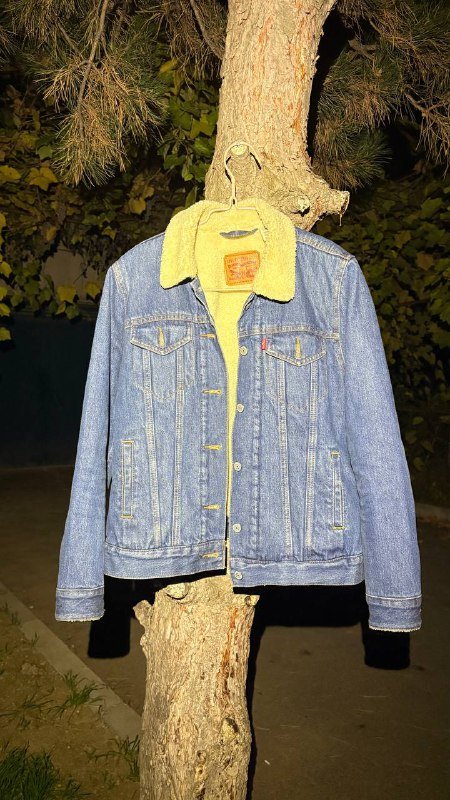 Ветровка адидас, Кожанка, Джинсовки Levi’s, Свитер kappa, Куртки разные, Толстовка адидас, Сарафан Monki 3