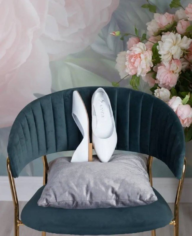 Свадебное платье, топ, кожаные балетки 3