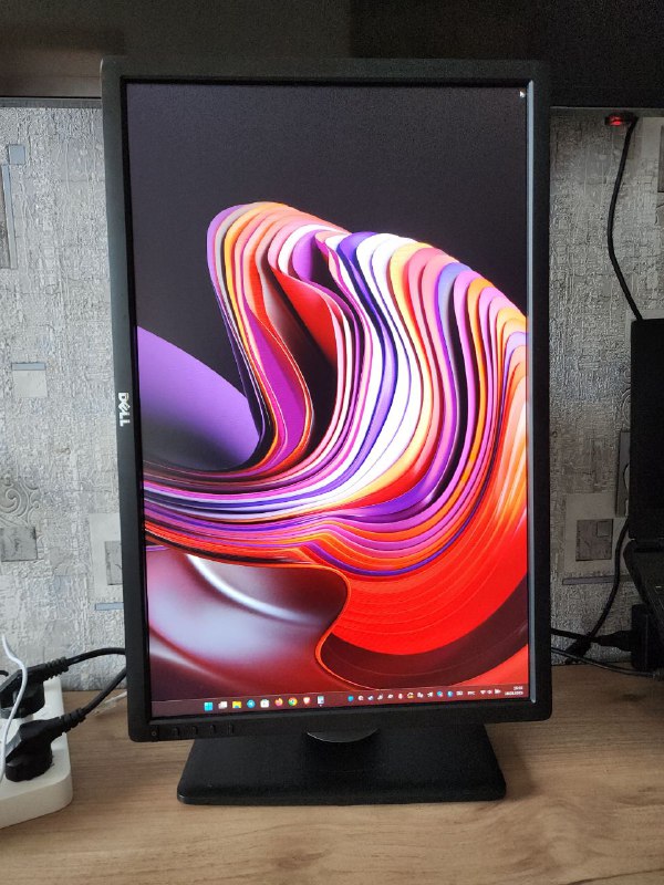 Монитор Dell 24 дюйма с usb-хабом 2