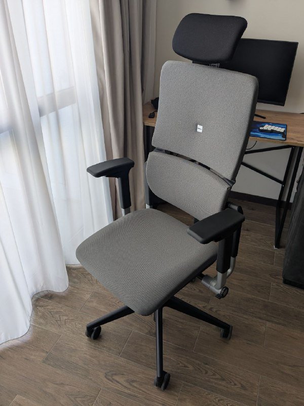 Эргономичное кресло Steelcase Please