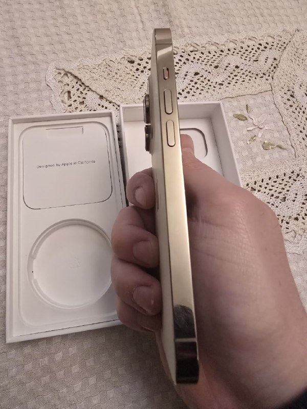 iPhone 14 pro gold 128 Gb 3