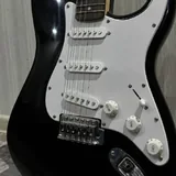 Гитара Fender Squier Stratocaster, комбик Fender Frontman 10G 4