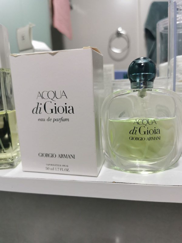 Chanel Crystalle eau Verte, Giorgio Armani Acgua di Gioia, Chanel Crystalle 3