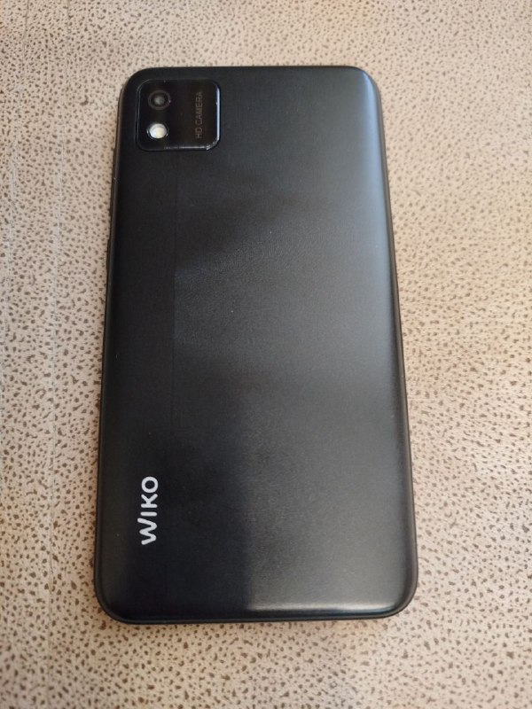 Android-смартфон Wiko Y52 2