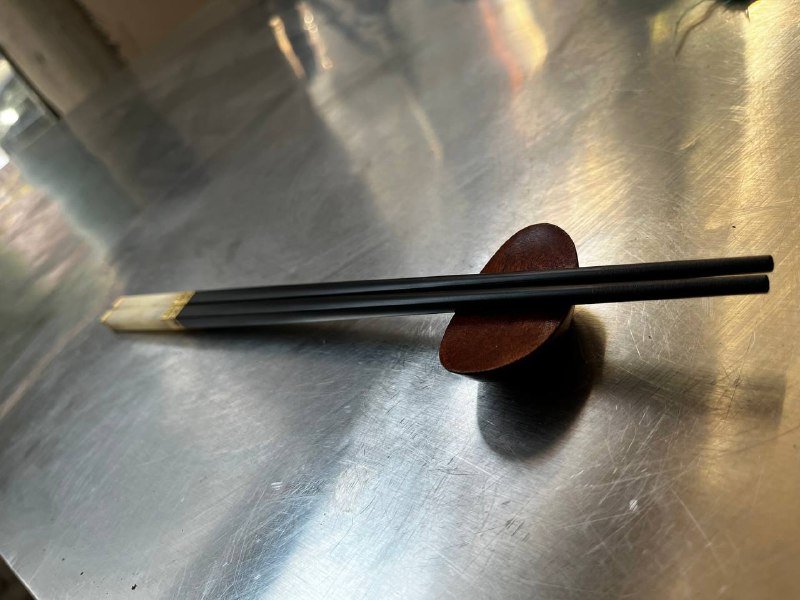 Палочки для еды и подставка 4