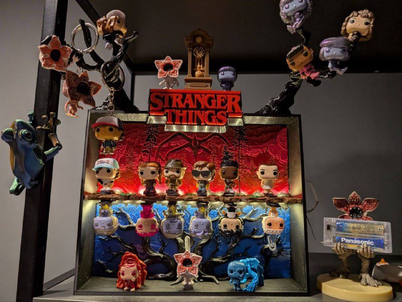 Декоративная подставка для коллекции киндер-фигурок Stranger Things