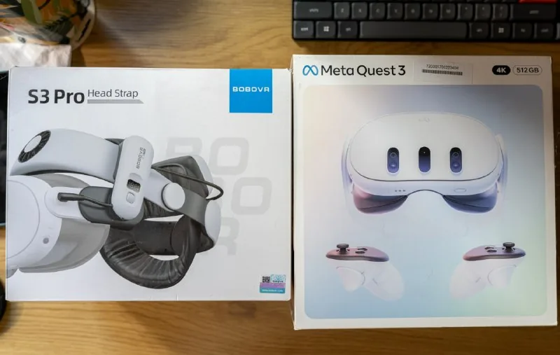 Meta Quest 3 512GB with VR accessories and controllers 1