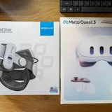 Meta Quest 3 512GB with VR accessories and controllers 1