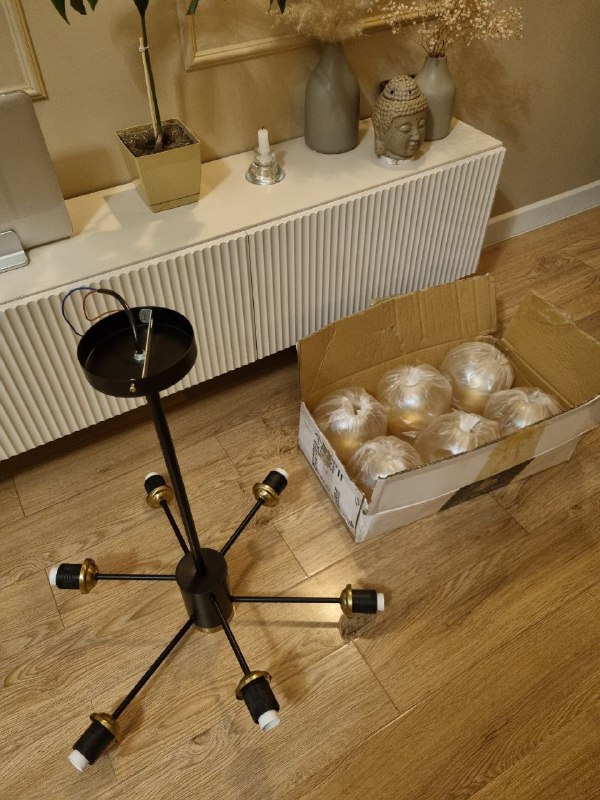 Раковина с краником, Люстра большая 7