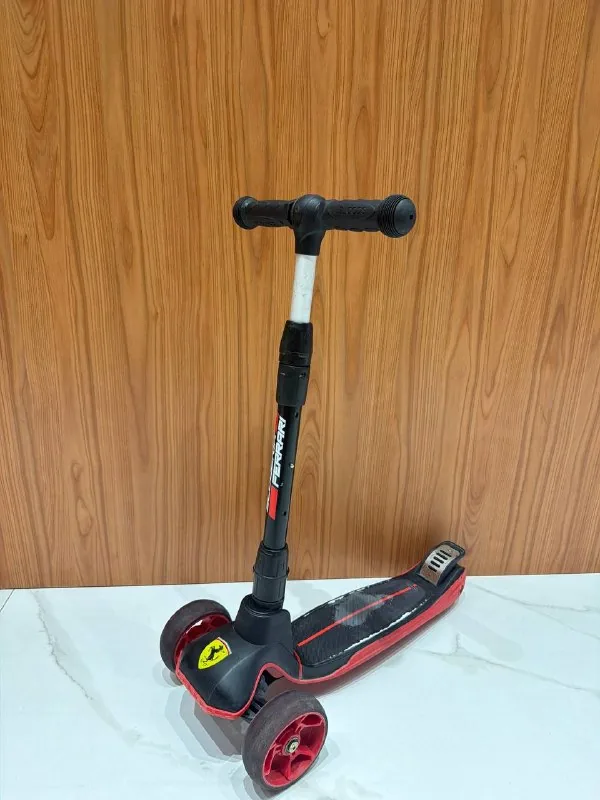 Самокат Ferrari 1