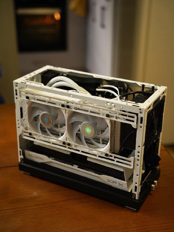 Игровой компьютер AMD Ryzen 7 7700X RX 9070 32GB DDR5 6