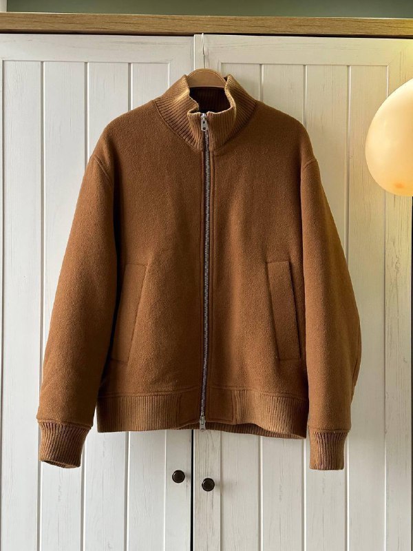 Бомбер мужской Zara, Лоферы женские, Пальто dreamwhite, Велосипедки, Пуховик oysho