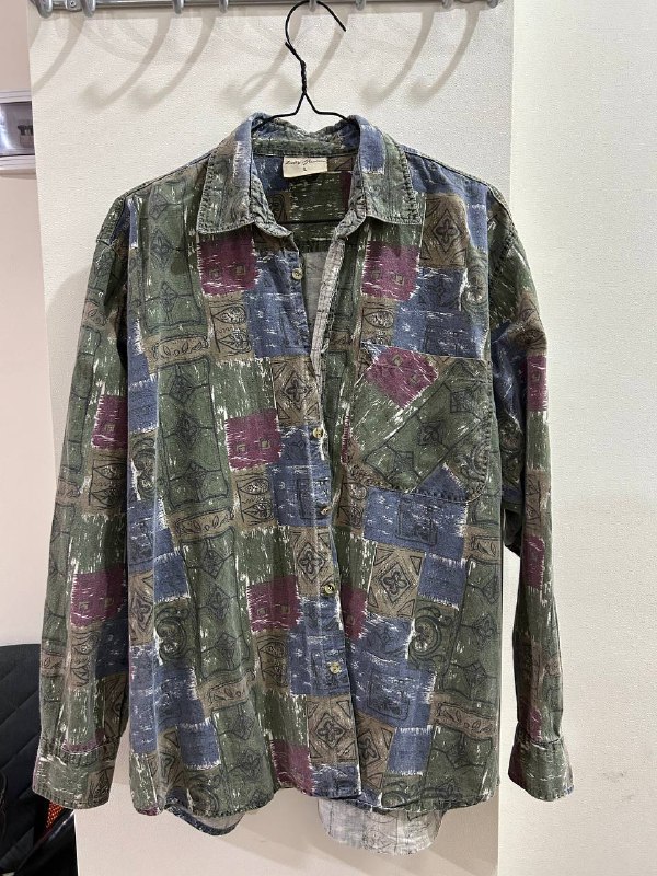 Рубашки, куртки, джинсы, тренч, джинсовка, платье, кроссовки, кеды Vans, Adidas, Nike 2