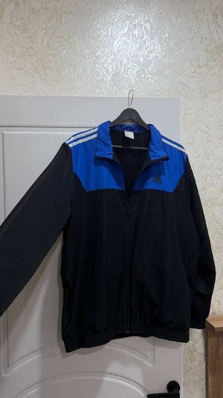 Мужская ветровка adidas размер M