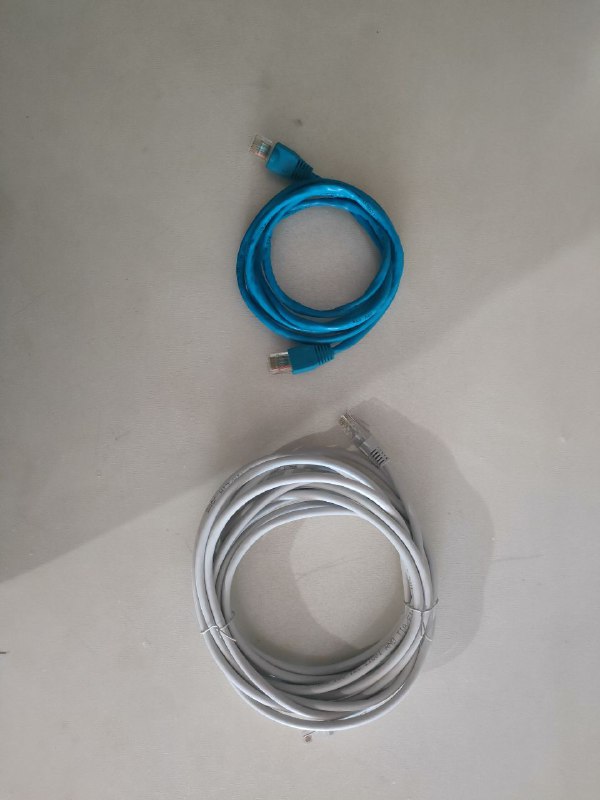 водостойкая клавиатура Logitech K310, RGB клавиатура OKLICK 969G, набор памяти Samsung DDR5 2x8GB, интернет кабели 1.5м и 5м 4