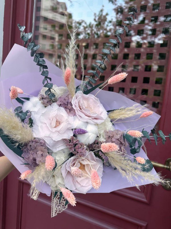 Букеты и композиции из сухоцветов и стабилизированных живых цветов с открыткой 4