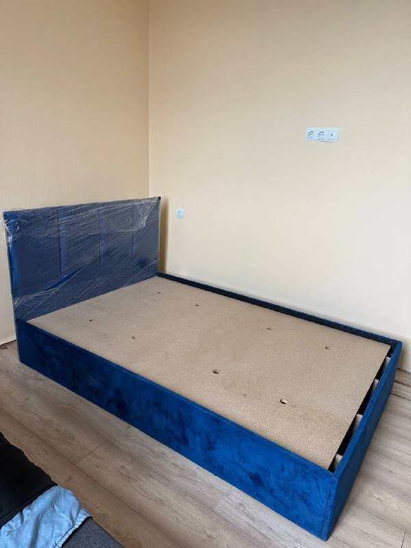 Кровать 140x200 новая 2