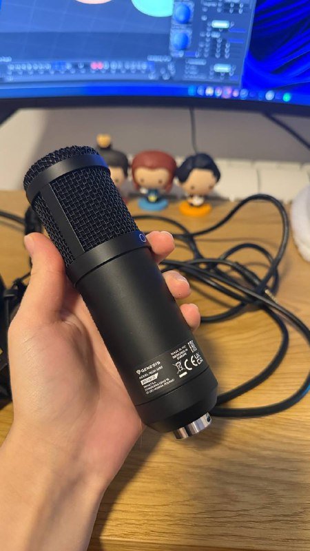 Микрофон Genesis с кабелем