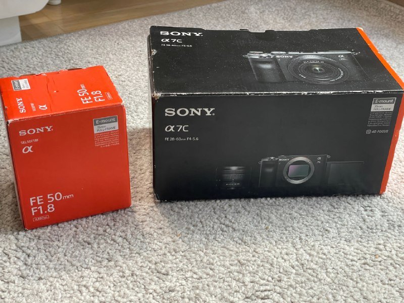 Sony A7C camera, 28-60mm kit, 50mm f/1.8 lens 5