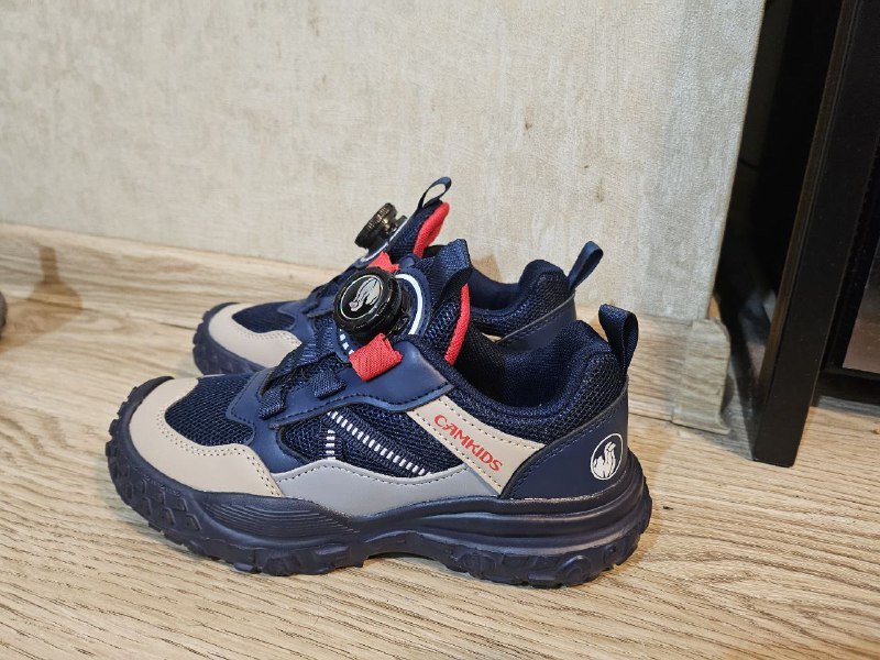 Детские кроссовки 33 EU 3