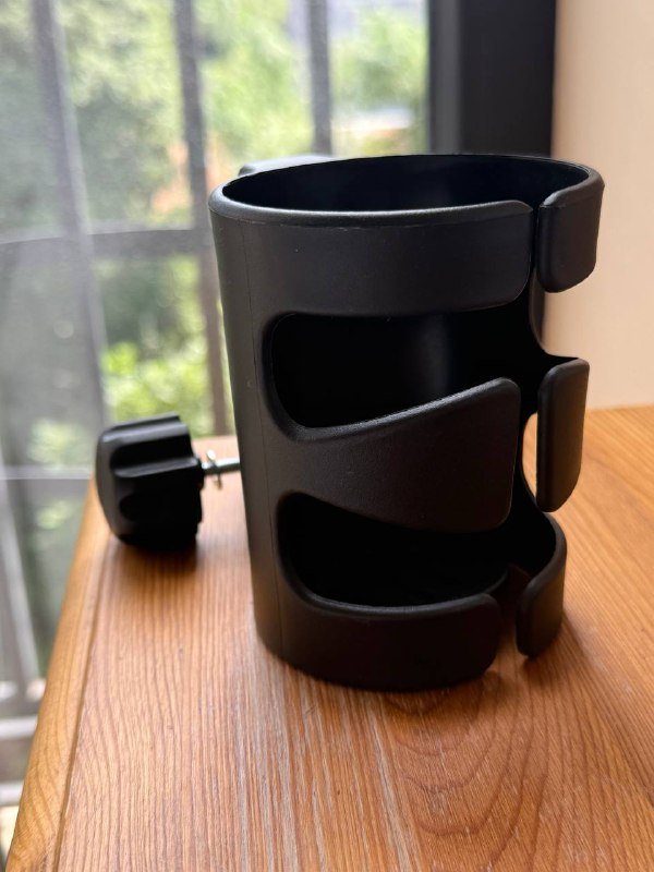 Универсальный подстаканник на коляску