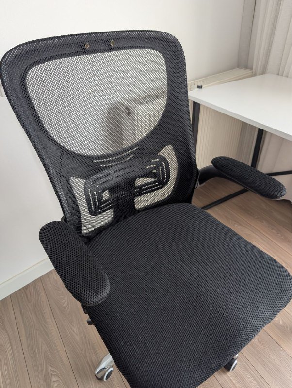 Стол и компьютерный офисный стул 6