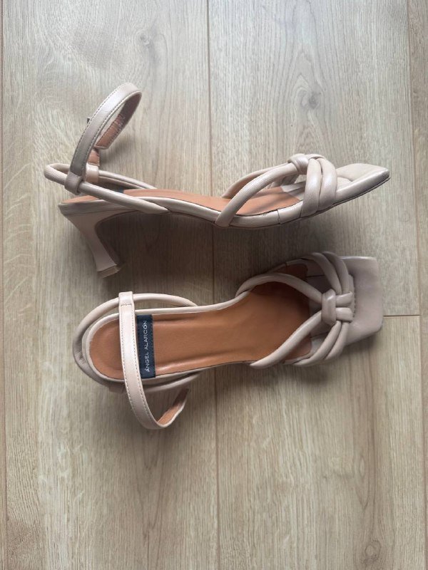 Босоножки Angel Alarcon 39р