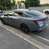 Hyundai Elantra 2022 5