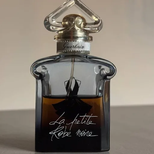 Guerlain La Petite Robe Noire Intense