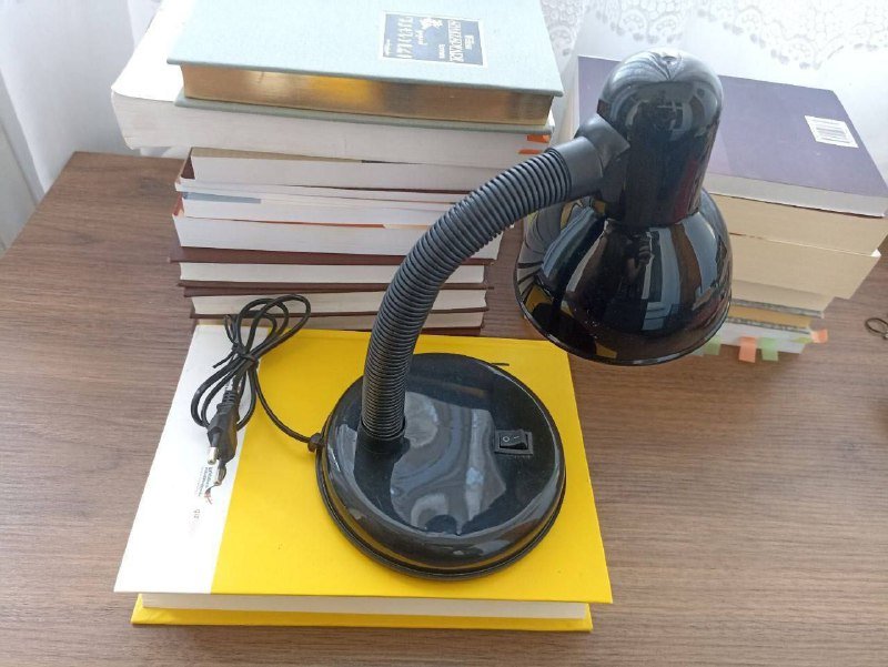 Лампа настольная