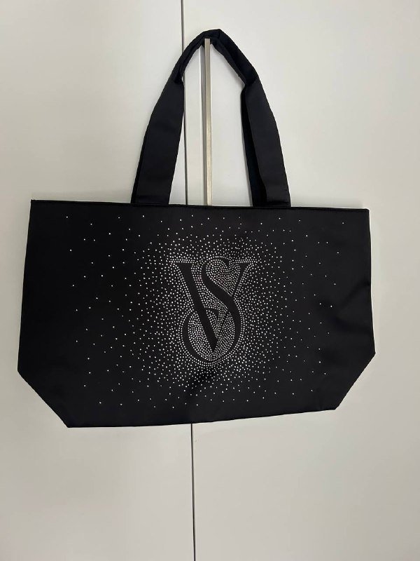 Джинсы, платья, рубашка, кеды, кроссовки, босоножки, сумка 10