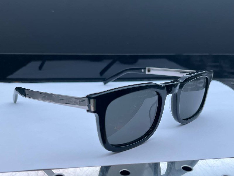 Saint Laurent черные солнцезащитные очки