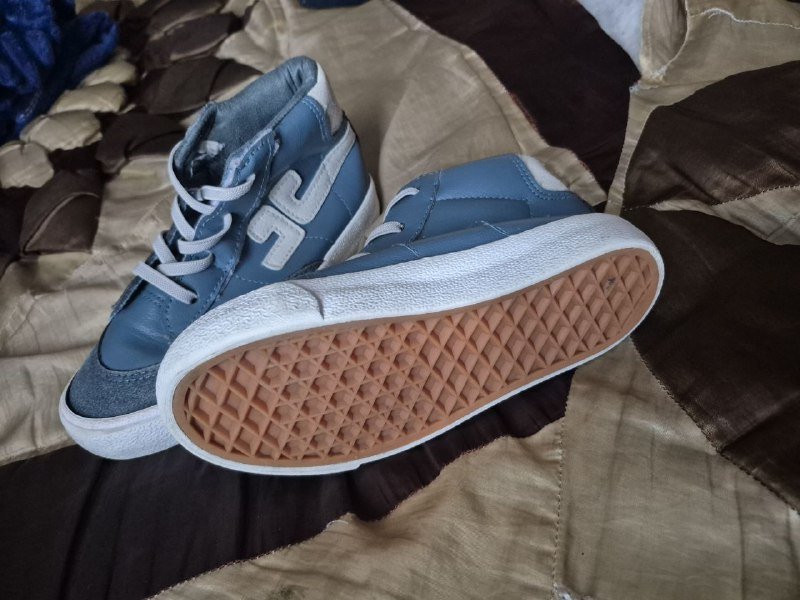 Детская куртка и обувь 3