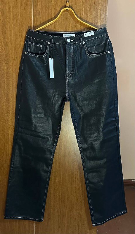 Джинсы Mavi, Topshop, Massimo Dutti, кожаные ботинки Nursace, кроссовки Steve Madden, туфли ZARA 2