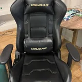 Игровое кресло Cougar, компьютерный стол 1