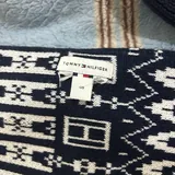 TOMMY HILFIGER hat and scarf 5