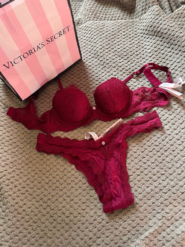 Комплект белья Victoria Secret 32в 7
