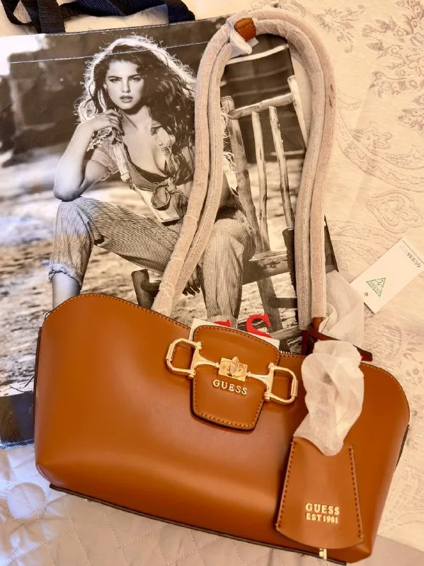 Сумка Guess 1
