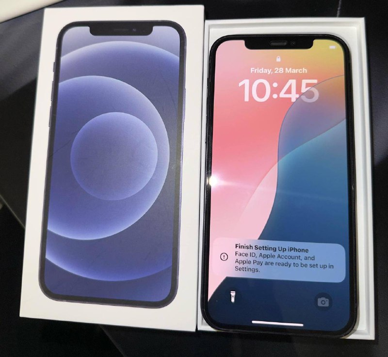 iPhone 12 64GB with charger and headphones 4