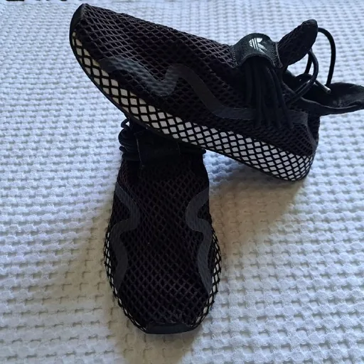 Кроссовки adidas Deerupt S