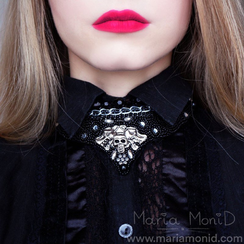 Колье ручной работы Череп с собаками 6