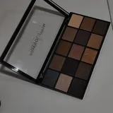 Палетка теней Revolution Iconic 1.0 2