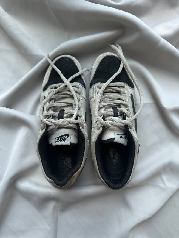Кроссовки Nike 42,5 EU